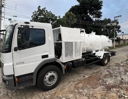 Tanques